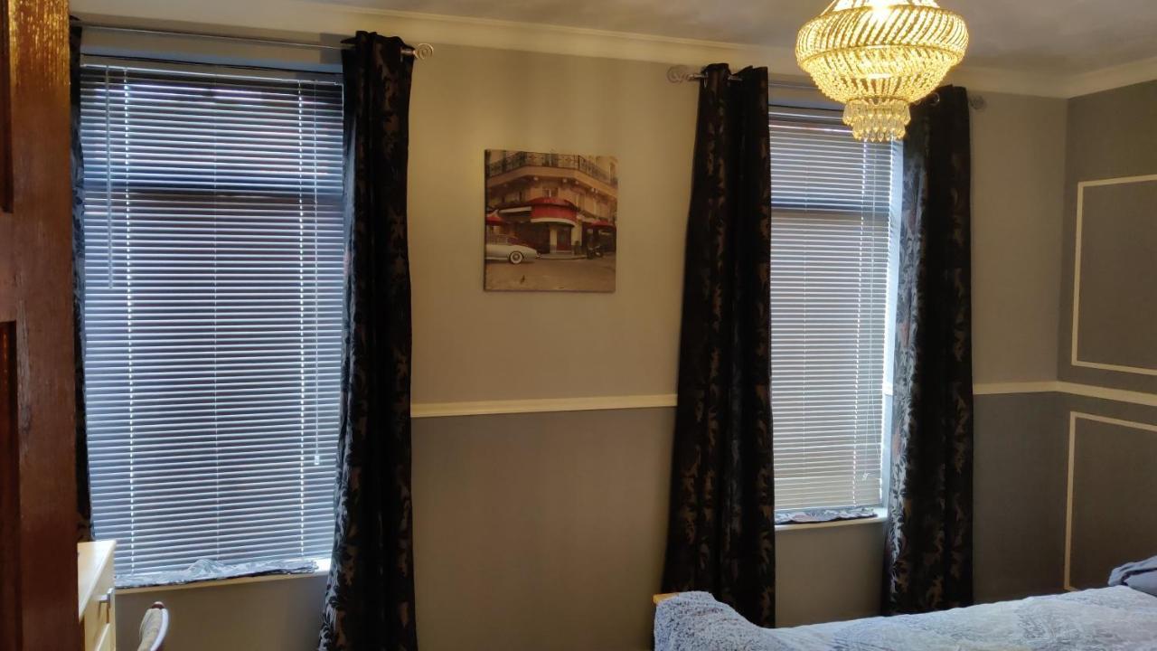 Brads Place -Ballymena Central-New Managent-Fidelity Llc Newly Renovated Welcome Room photo